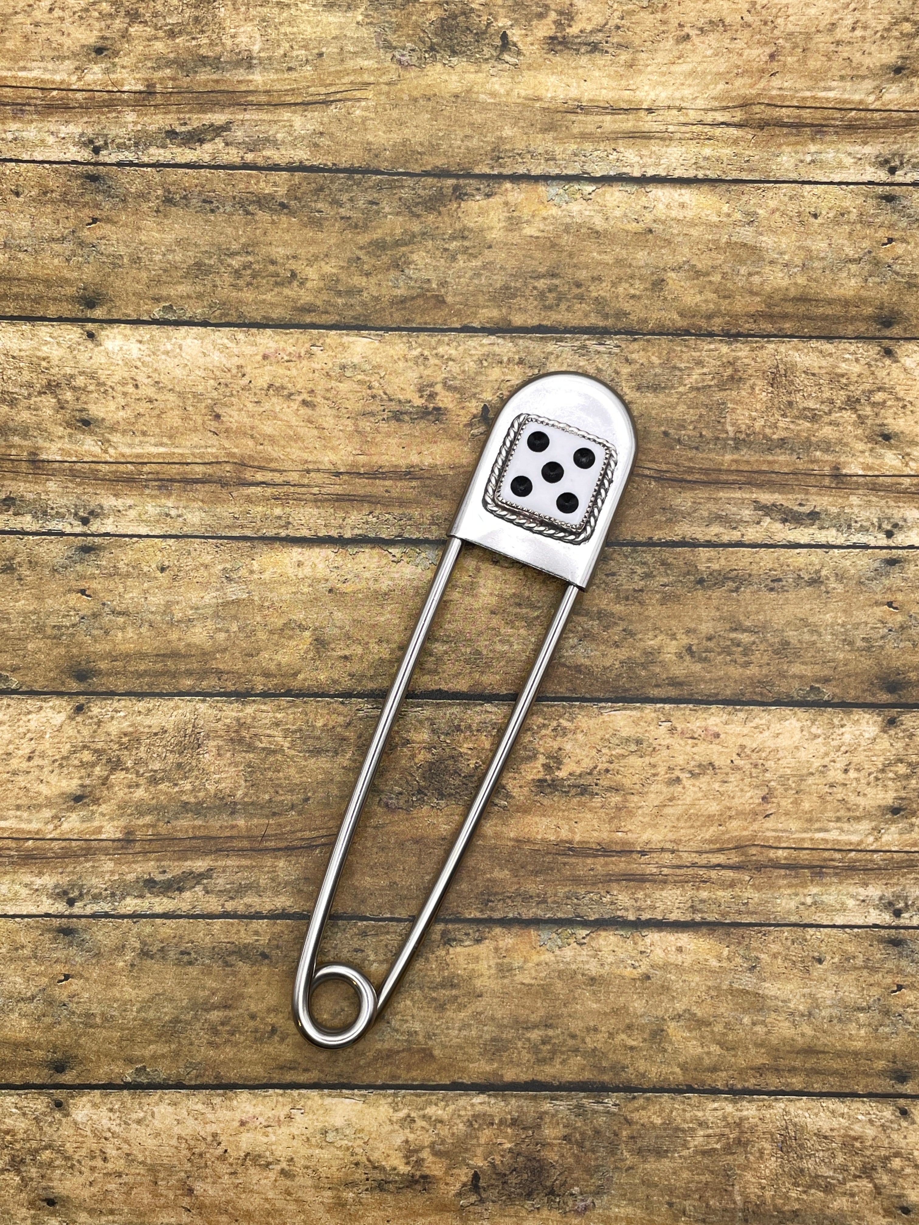 Zen-Jumbo Safety Pin Keychain with White Dice #5