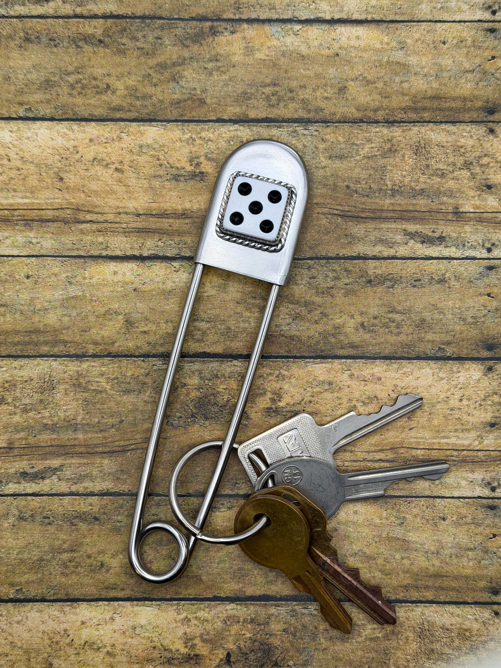 Zen – White Dice #5 Jumbo Safety Pin Keychain | Retro Casino Accessory | Lucky Charm