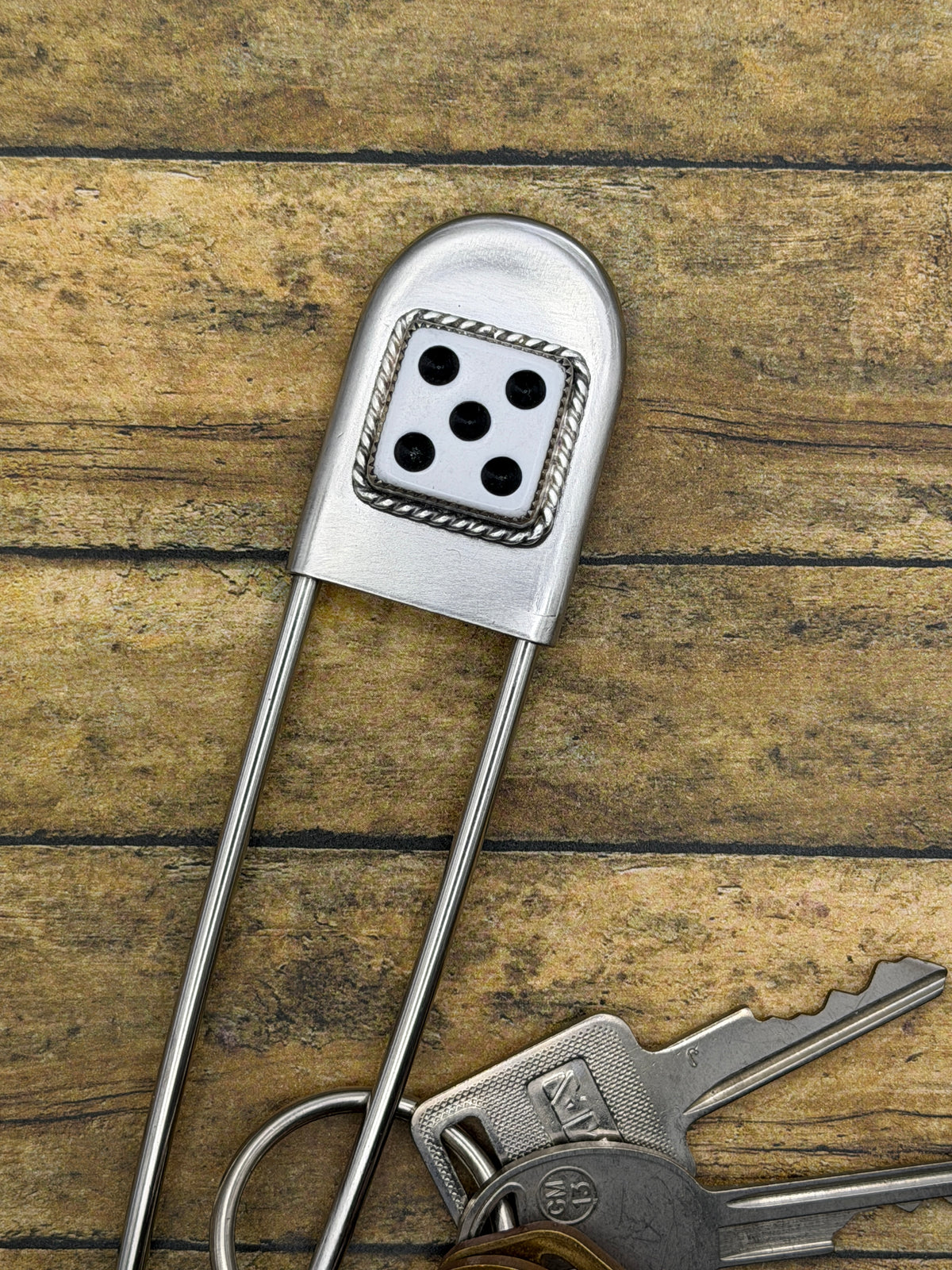 Zen – White Dice #5 Jumbo Safety Pin Keychain | Retro Casino Accessory | Lucky Charm