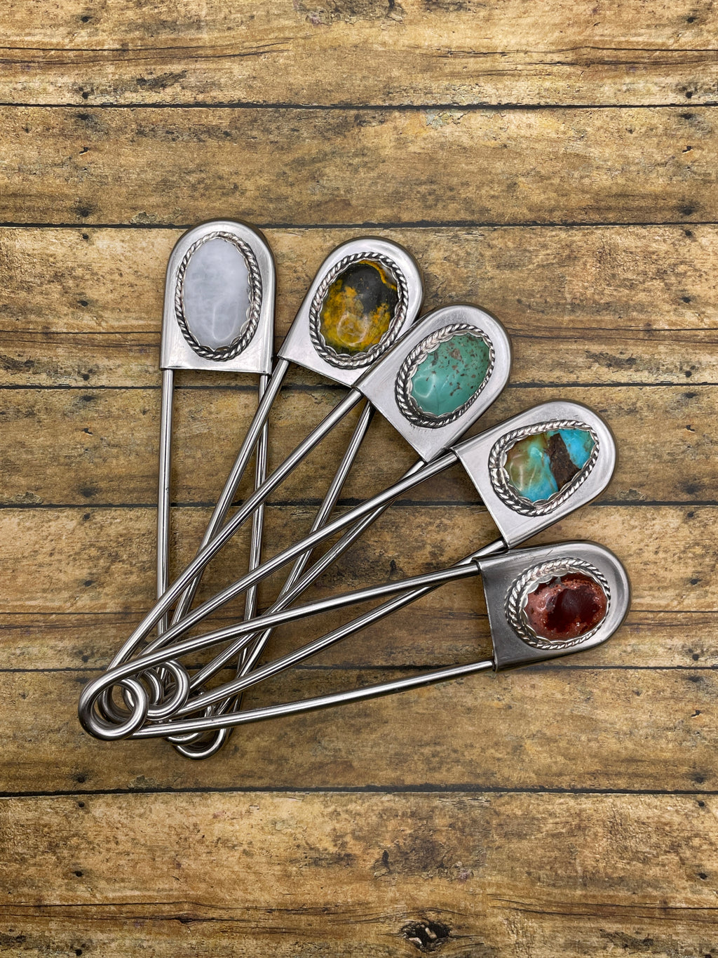 Brianna-Jumbo Safety Pin Keychain with Turquoise