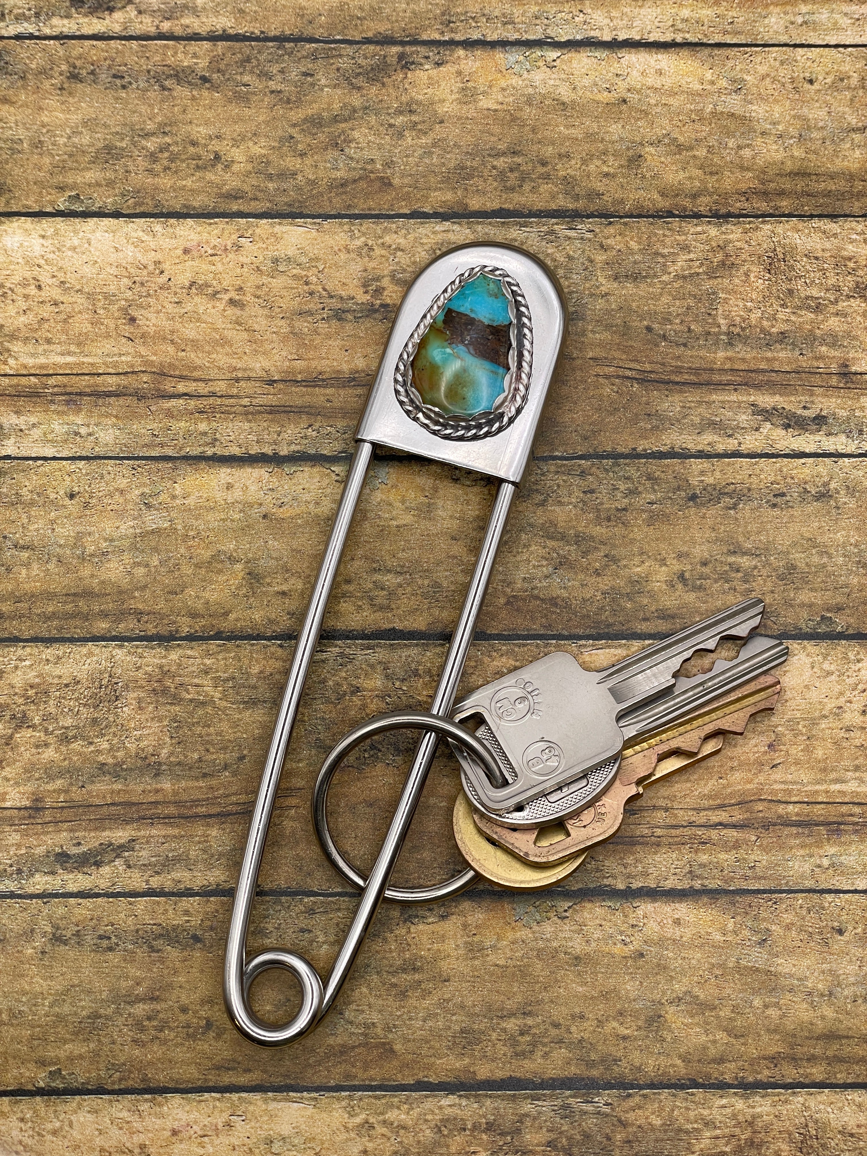 Brianna-Jumbo Safety Pin Keychain with Turquoise
