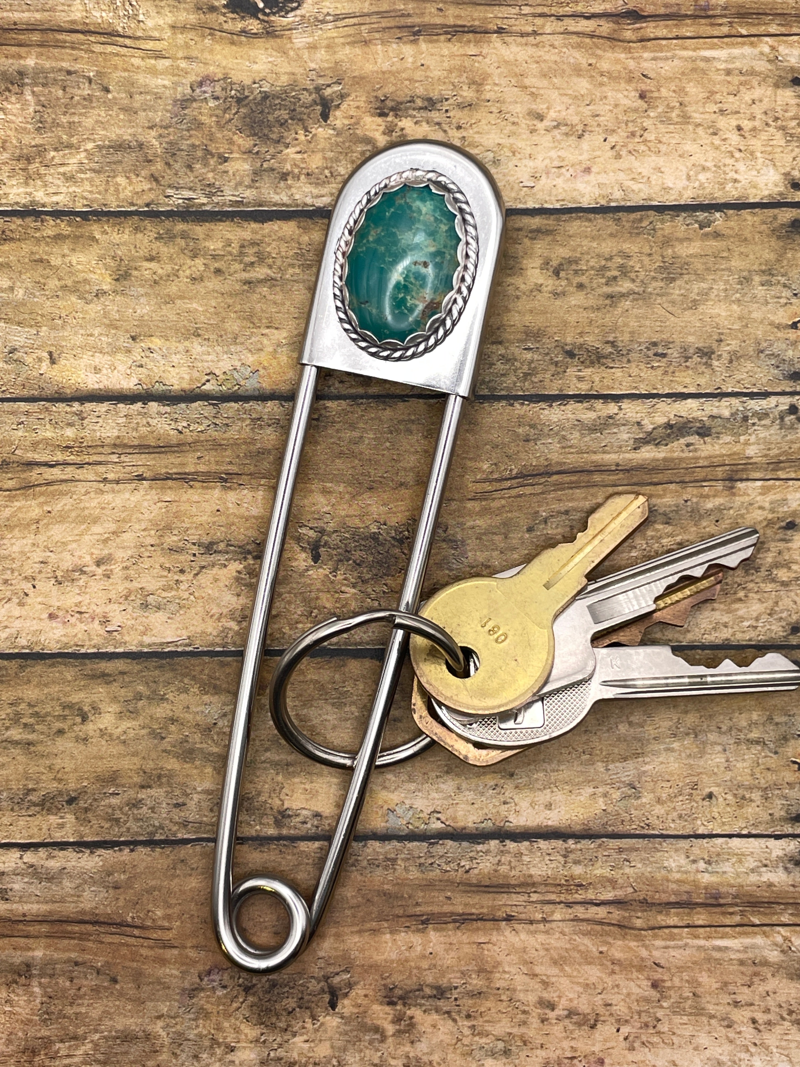 Boylen-Jumbo Safety Pin with Turquoise