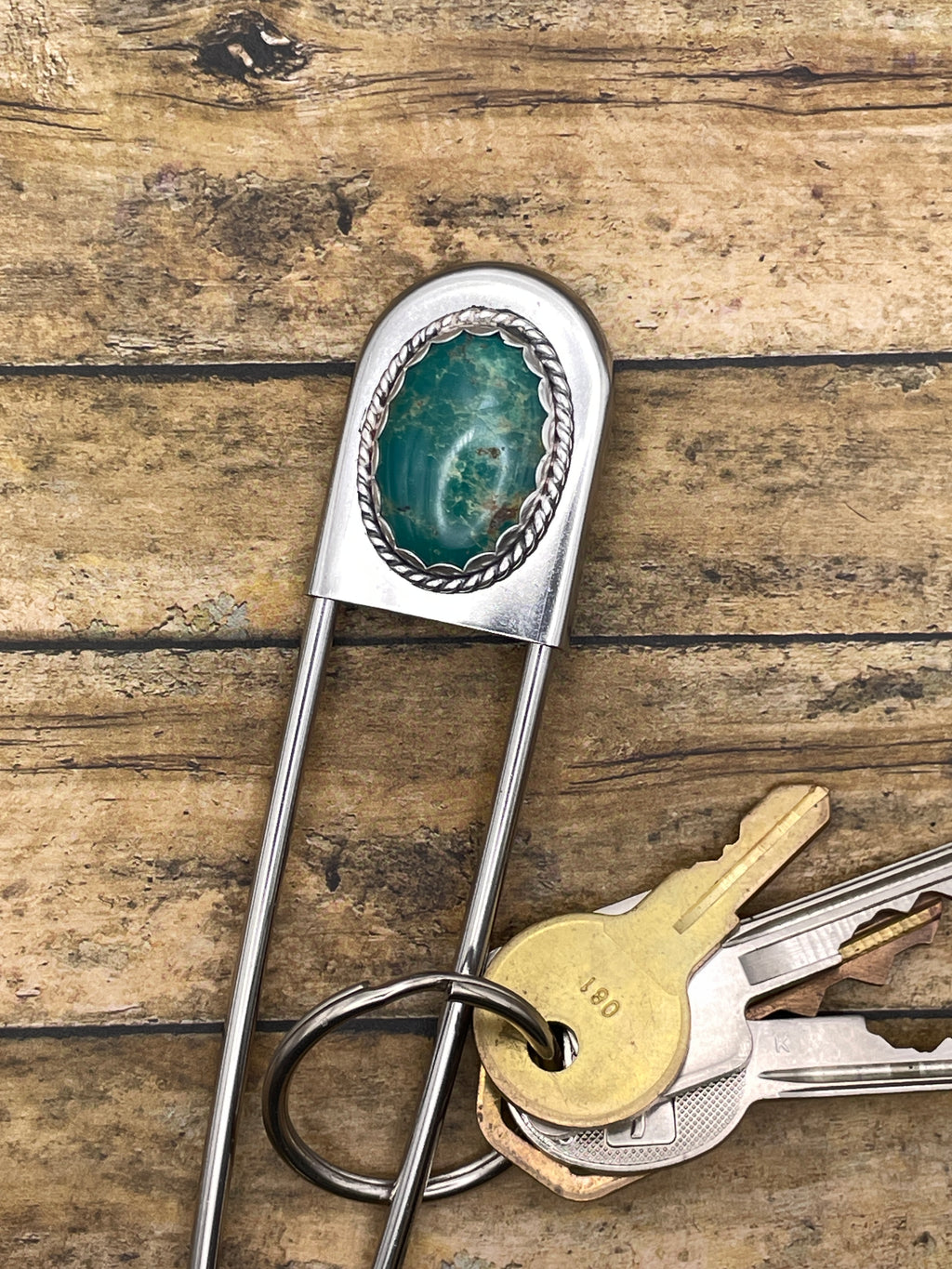 Boylen-Jumbo Safety Pin with Turquoise