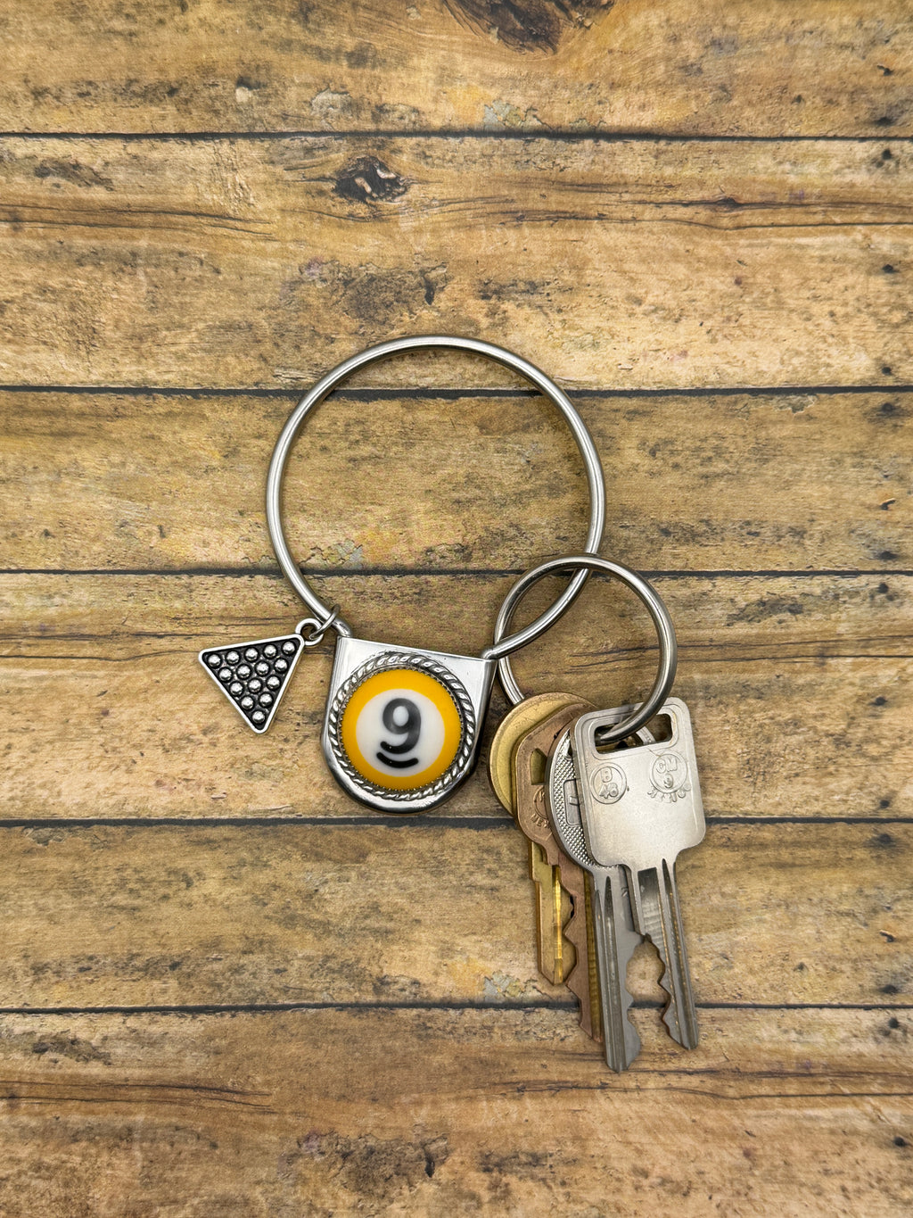 Steven-Round Safety Pin Keychain with Billiard Ball #9 Detail