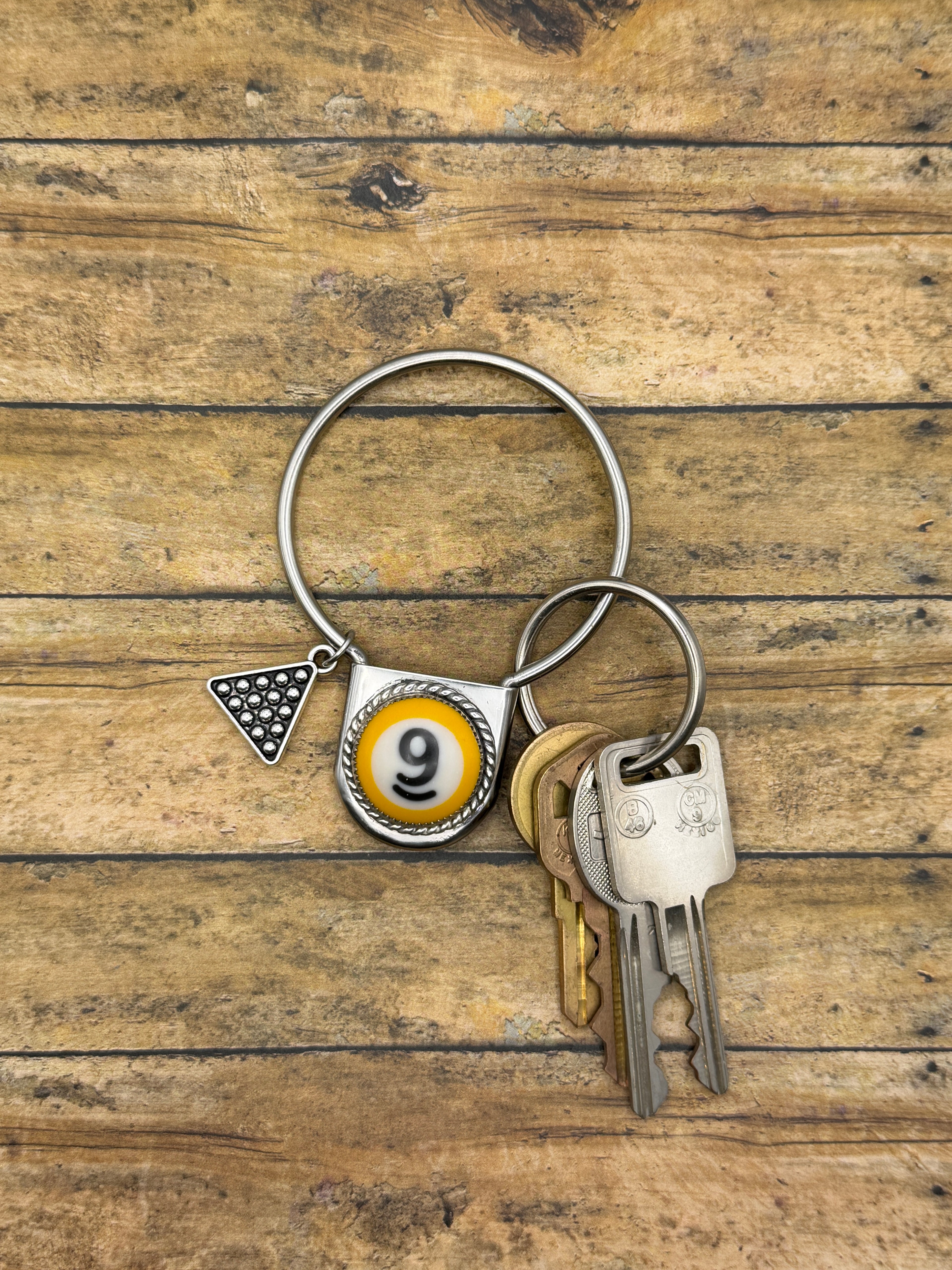 Steven-Round Safety Pin Keychain with Billiard Ball #9 Detail