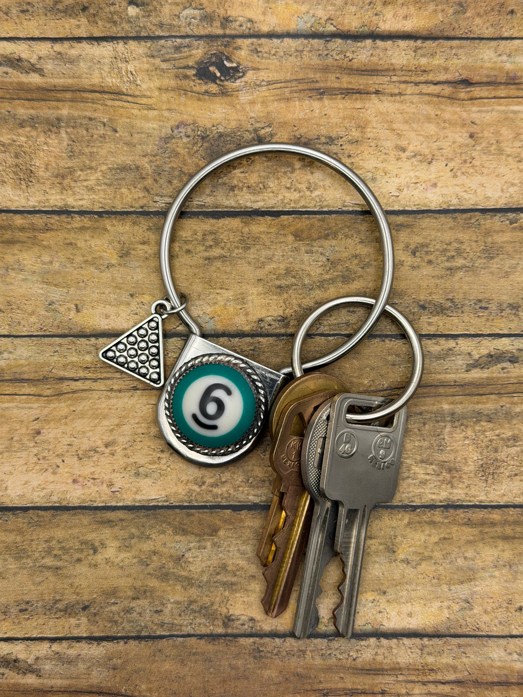 Sander-Round Safety Pin Keychain with Billiard Ball #6 Detail