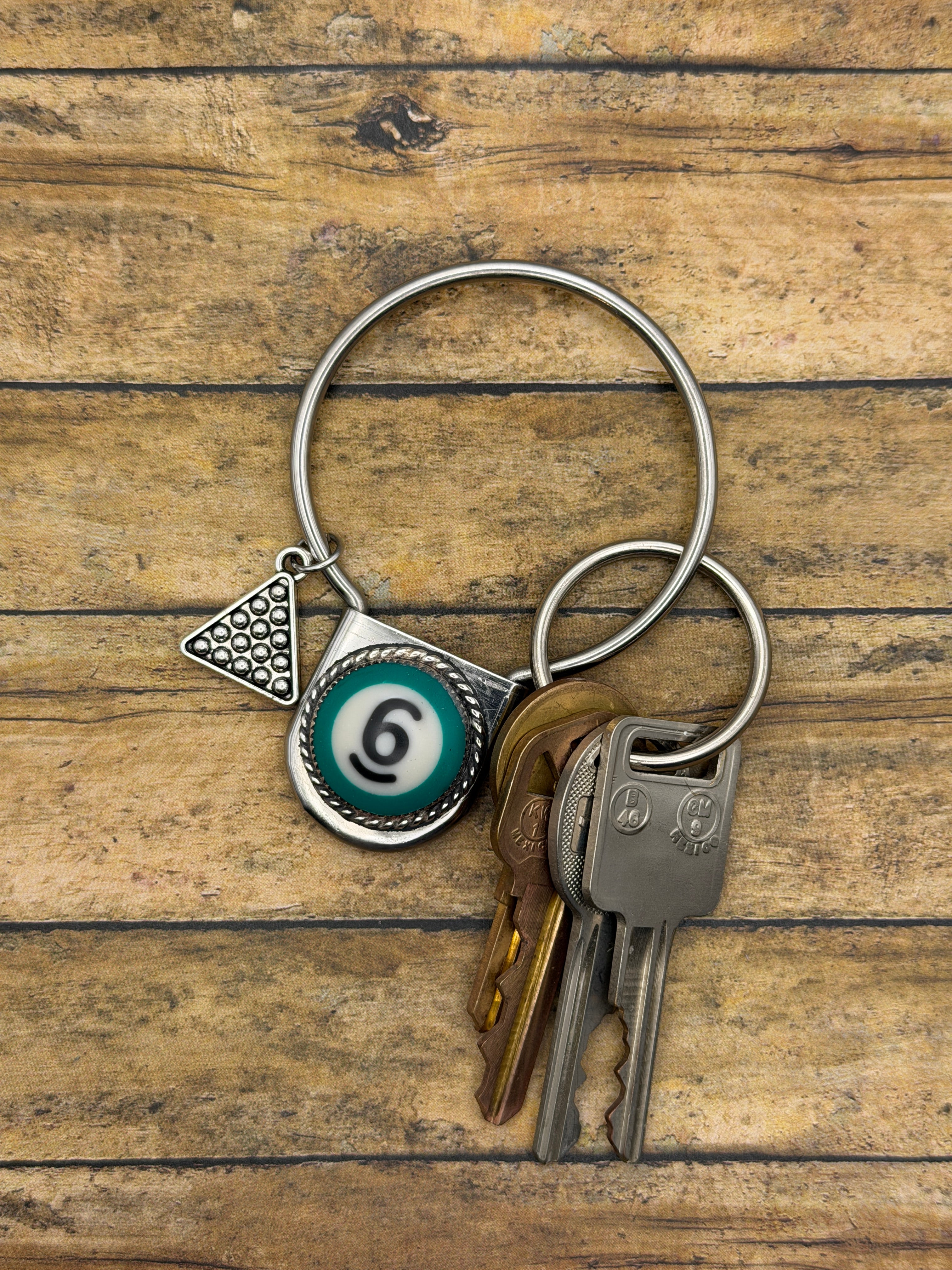 Sander-Round Safety Pin Keychain with Billiard Ball #6 Detail