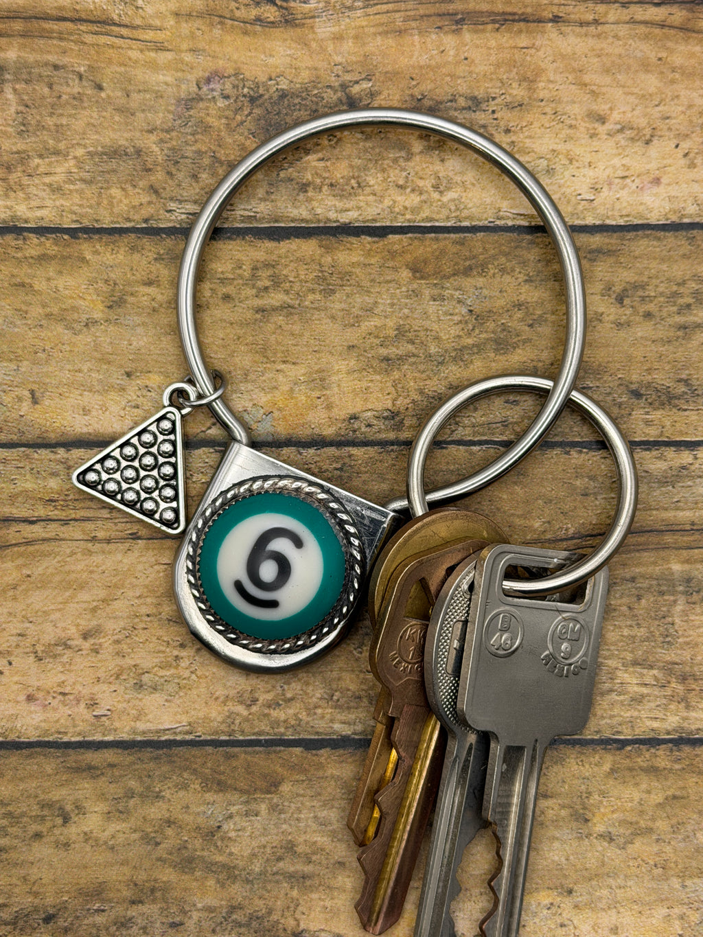 Sander-Round Safety Pin Keychain with Billiard Ball #6 Detail