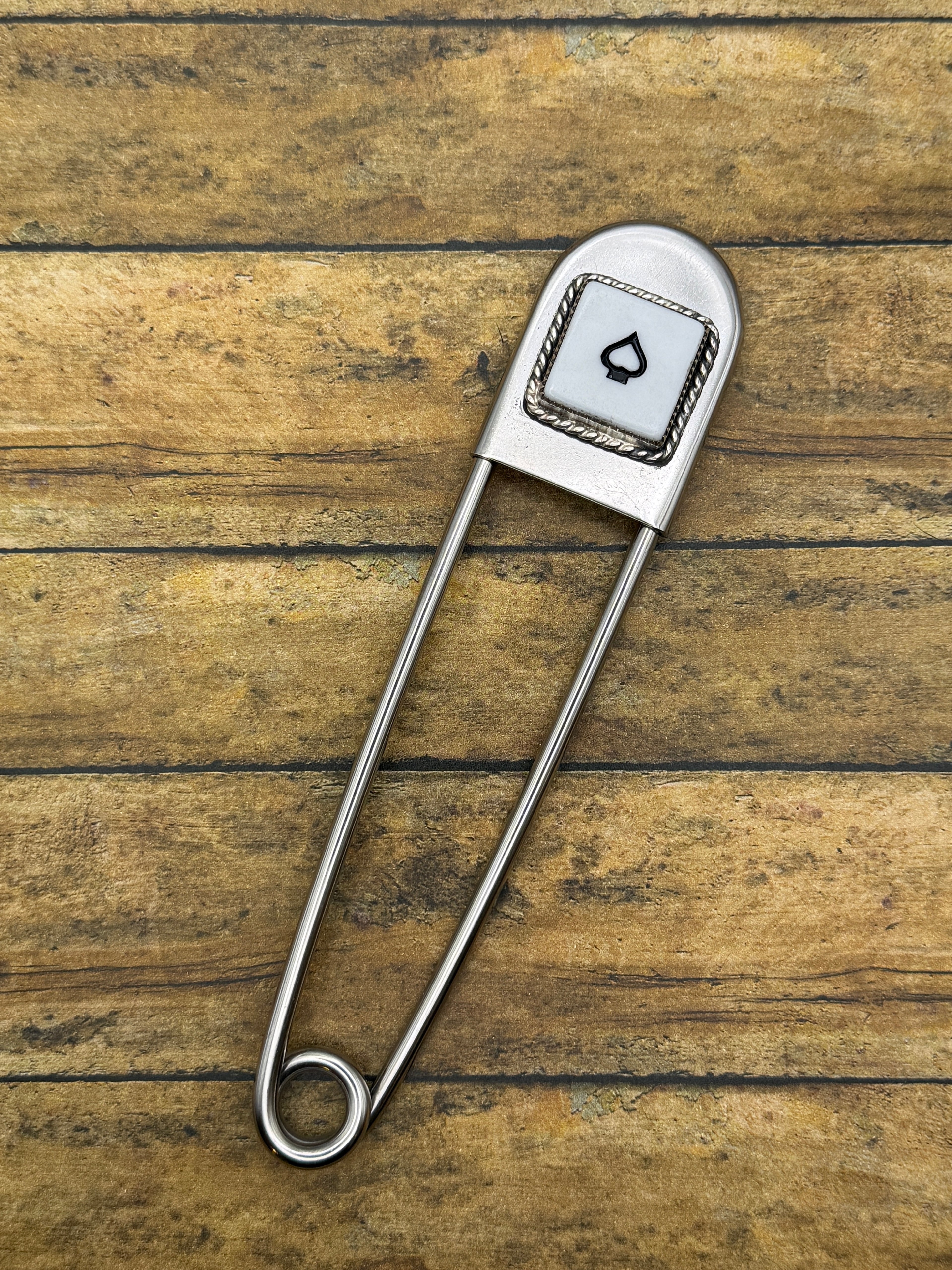 Lloyd-Jumbo Safety Pin with Spade Poker Dice