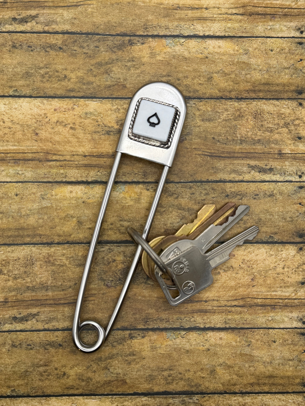 Lloyd-Jumbo Safety Pin with Spade Poker Dice
