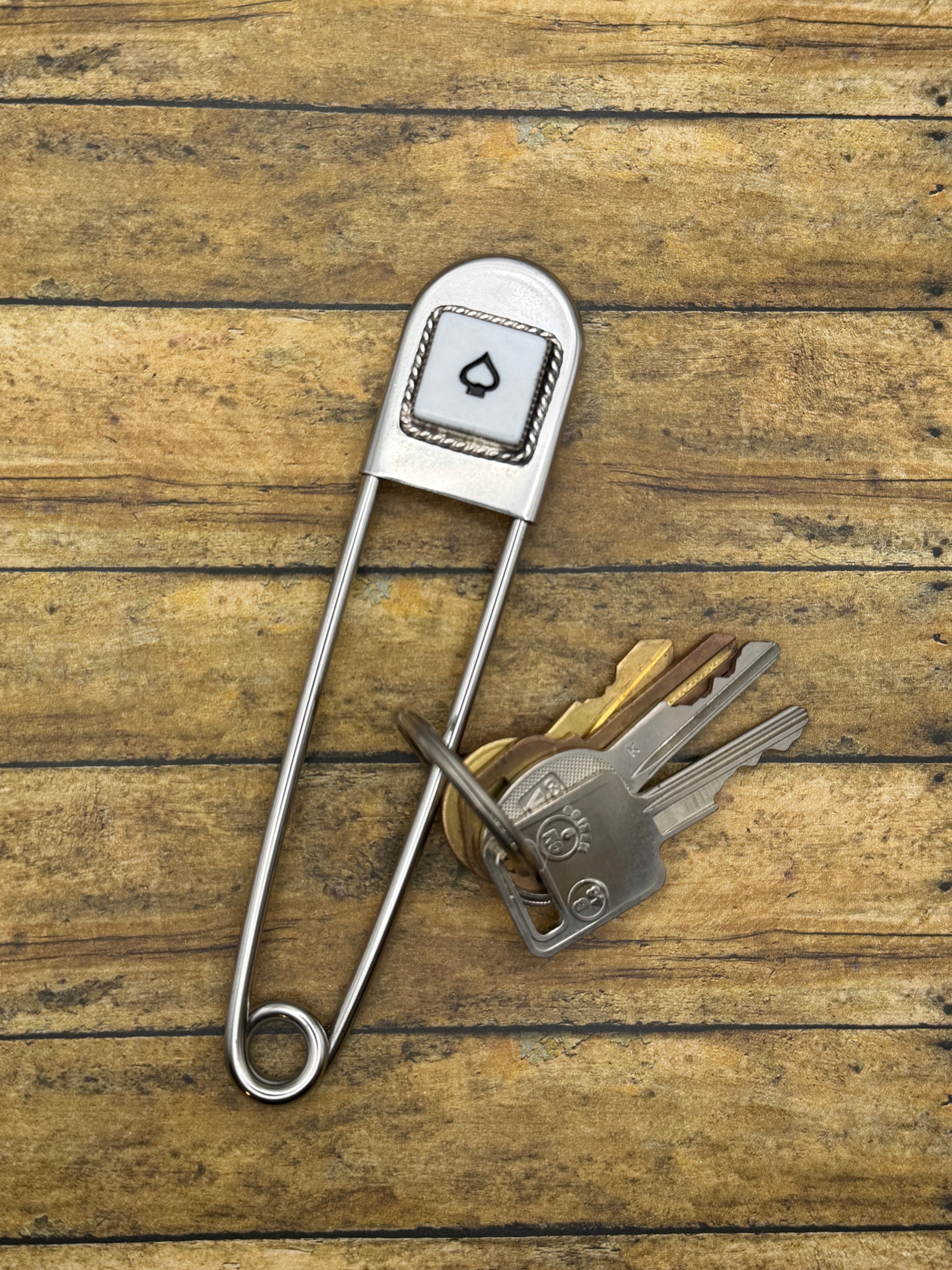 Lloyd-Jumbo Safety Pin with Spade Poker Dice