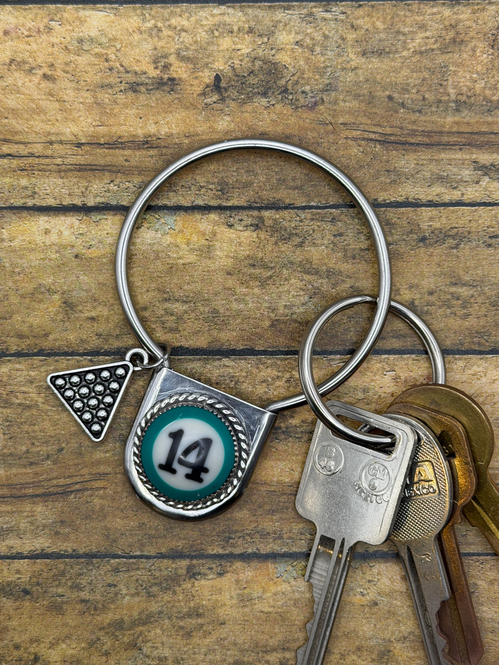 Selena-Round Safety Pin Keychain with Billiard Ball #14 Detail