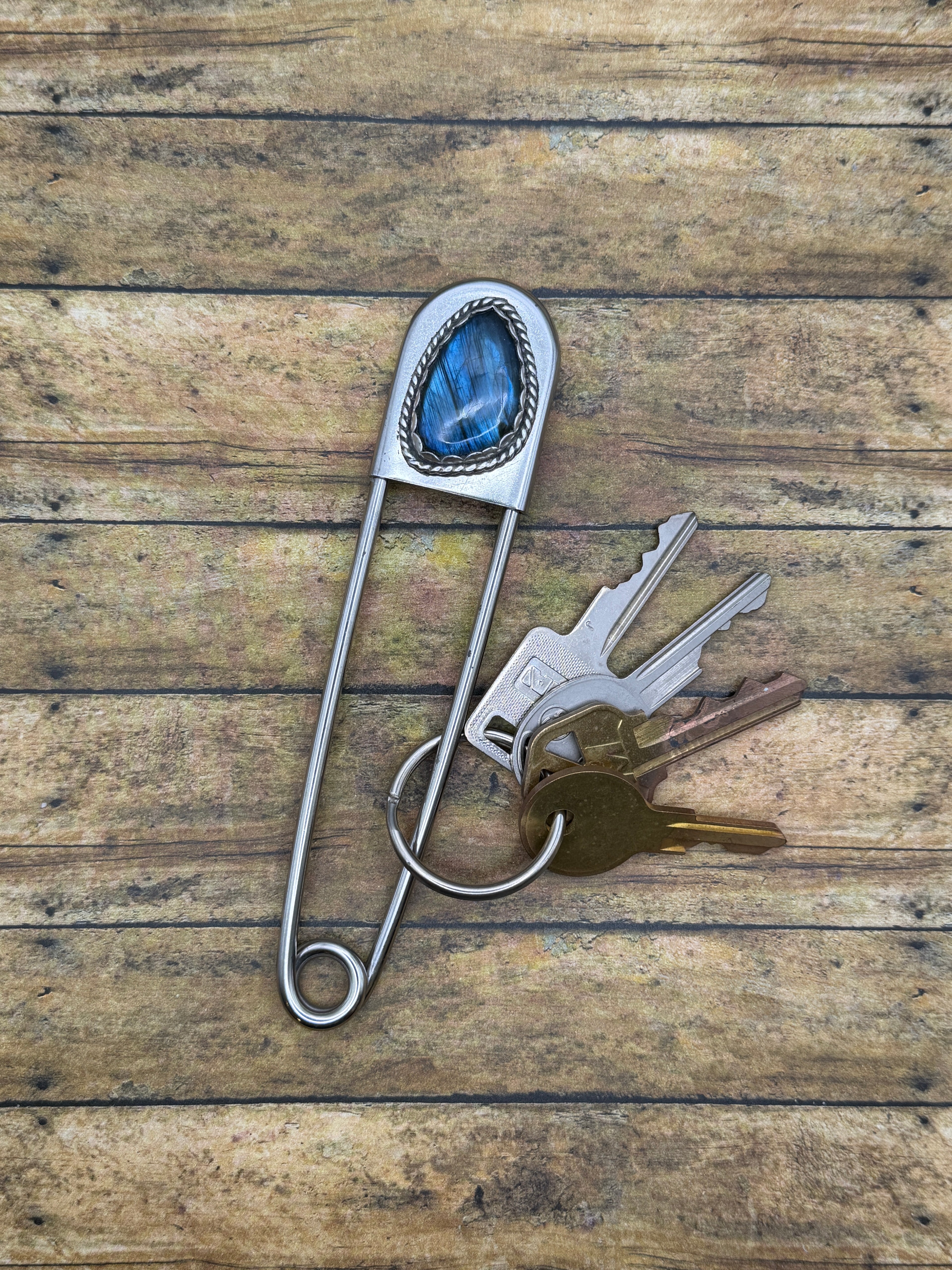 Harlow-Jumbo Safety Pin Keychain with Labradorite