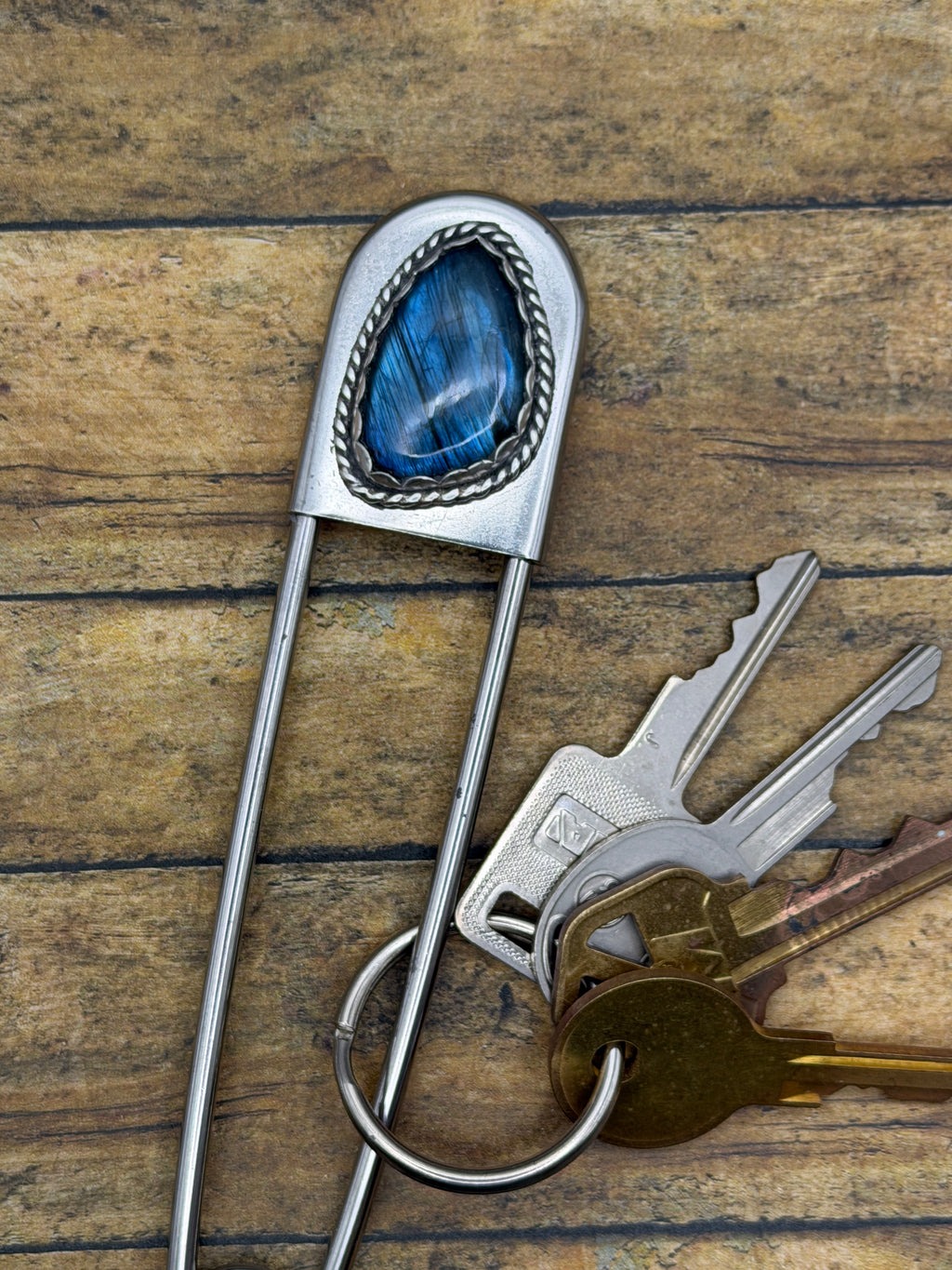 Harlow-Jumbo Safety Pin Keychain with Labradorite