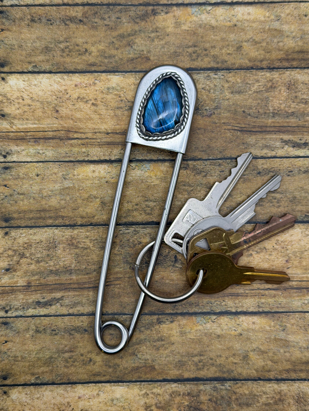 Harlow-Jumbo Safety Pin Keychain with Labradorite