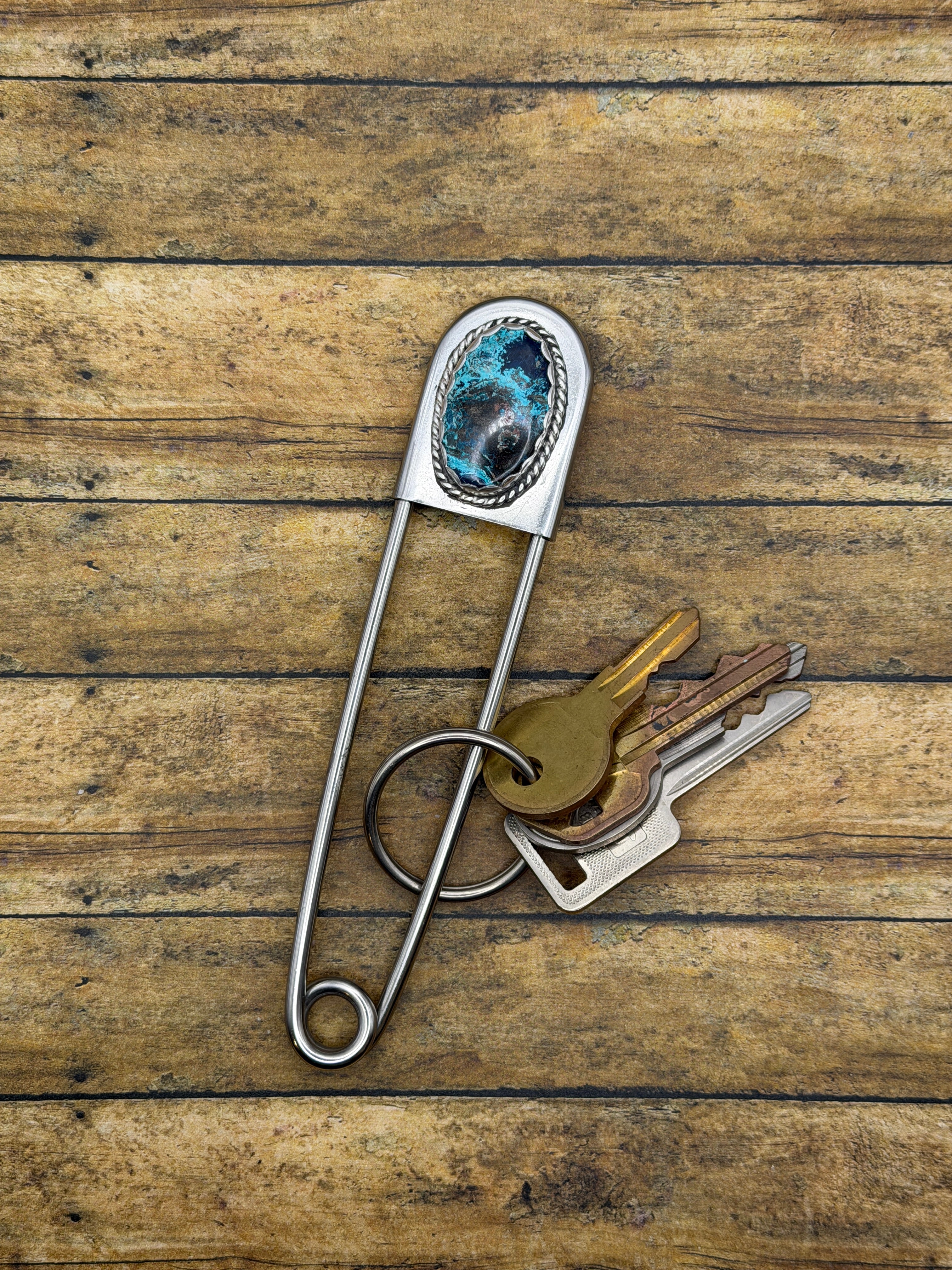 Cara-Jumbo Safety Pin Keychain with Chrysocolla