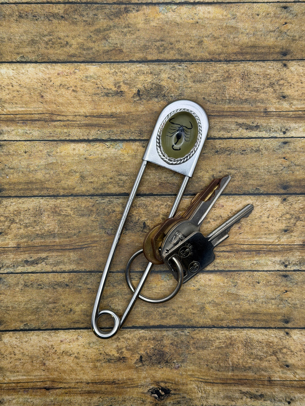 Winston-Jumbo Safety Pin with Black Scorpion in Glow in the Dark Resin Cabochon