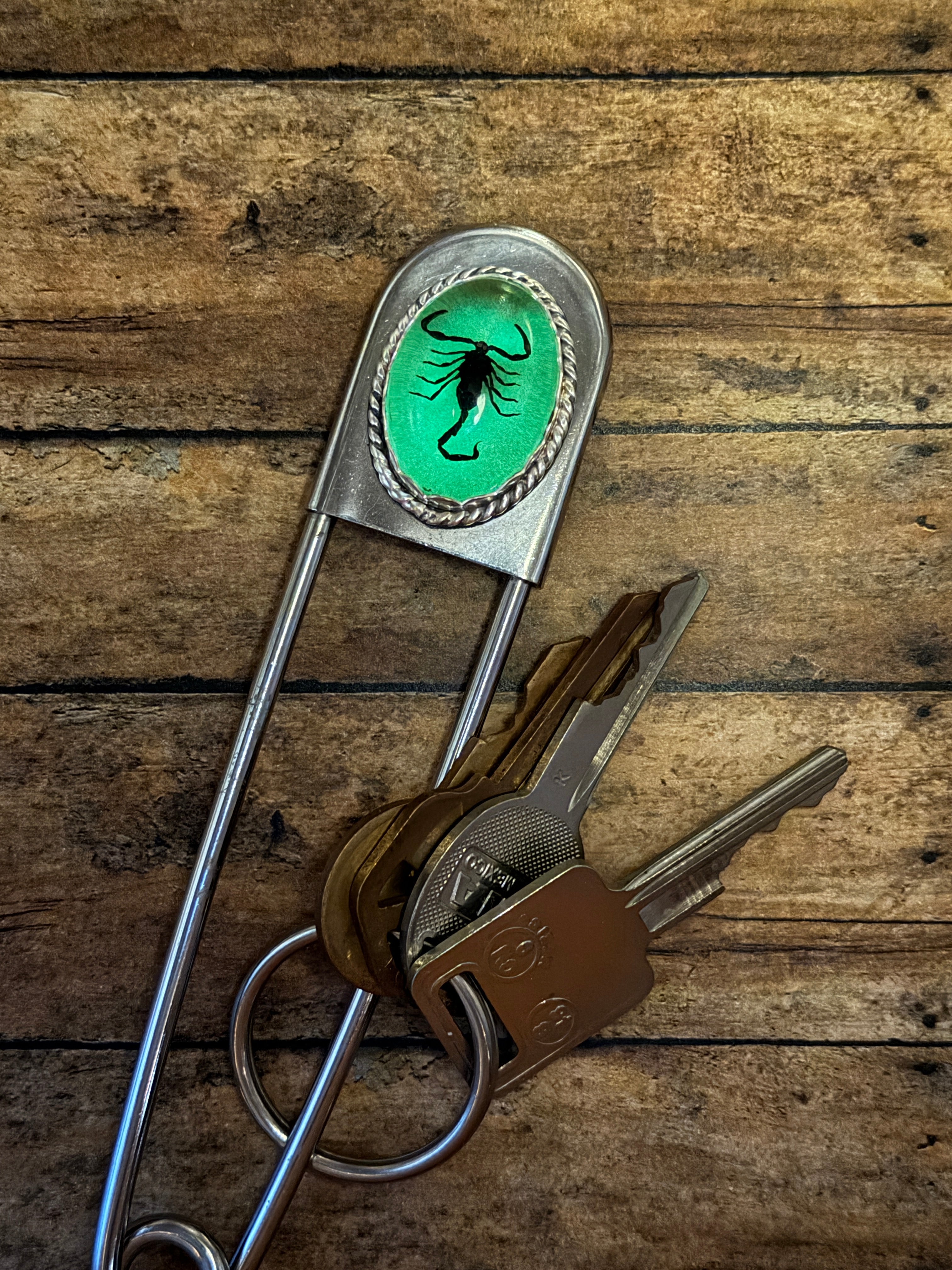 Winston-Jumbo Safety Pin with Black Scorpion in Glow in the Dark Resin Cabochon