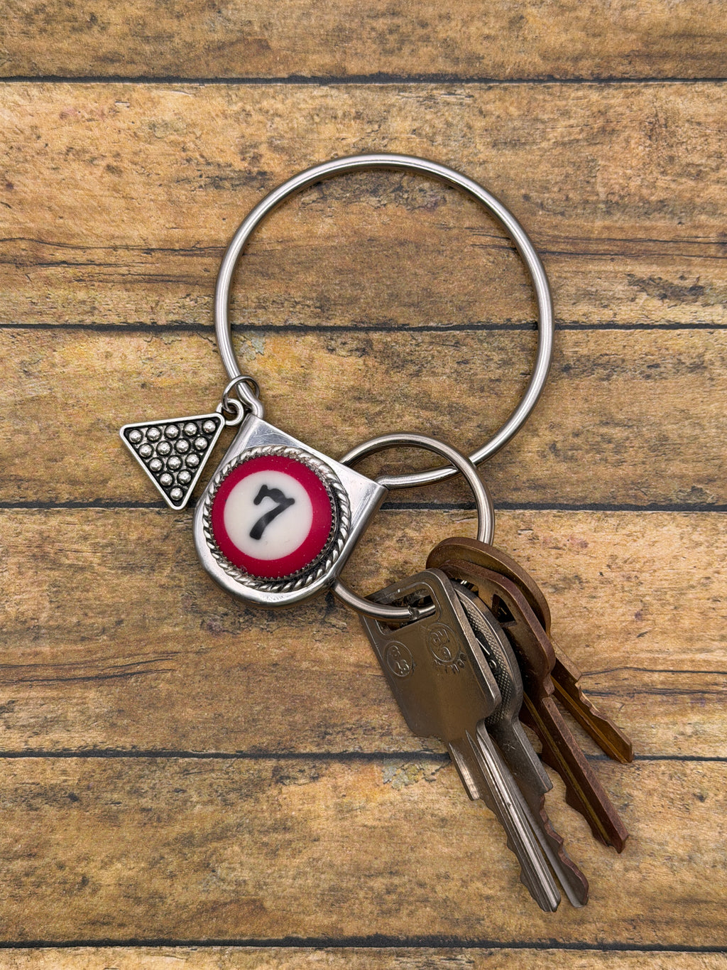 Silvia-Round Safety Pin Keychain with Billiard Ball Lucky #7 Detail