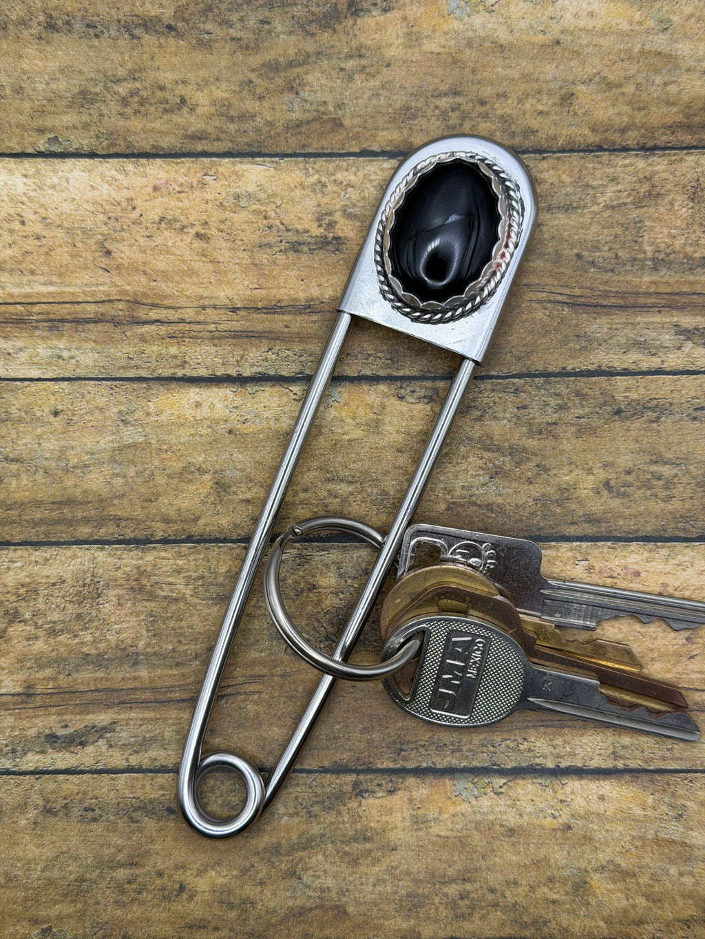 Dalton-Jumbo Safety Pin Keychain with Black Onyx Gemstone