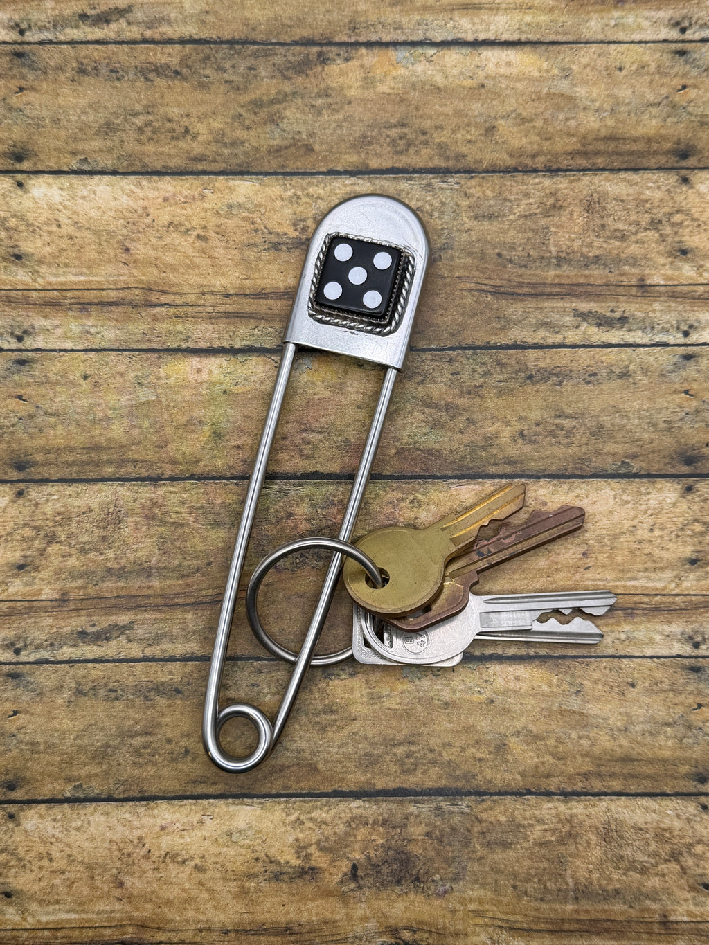Zipper-Jumbo Safety Pin Keychain Black Dice #5