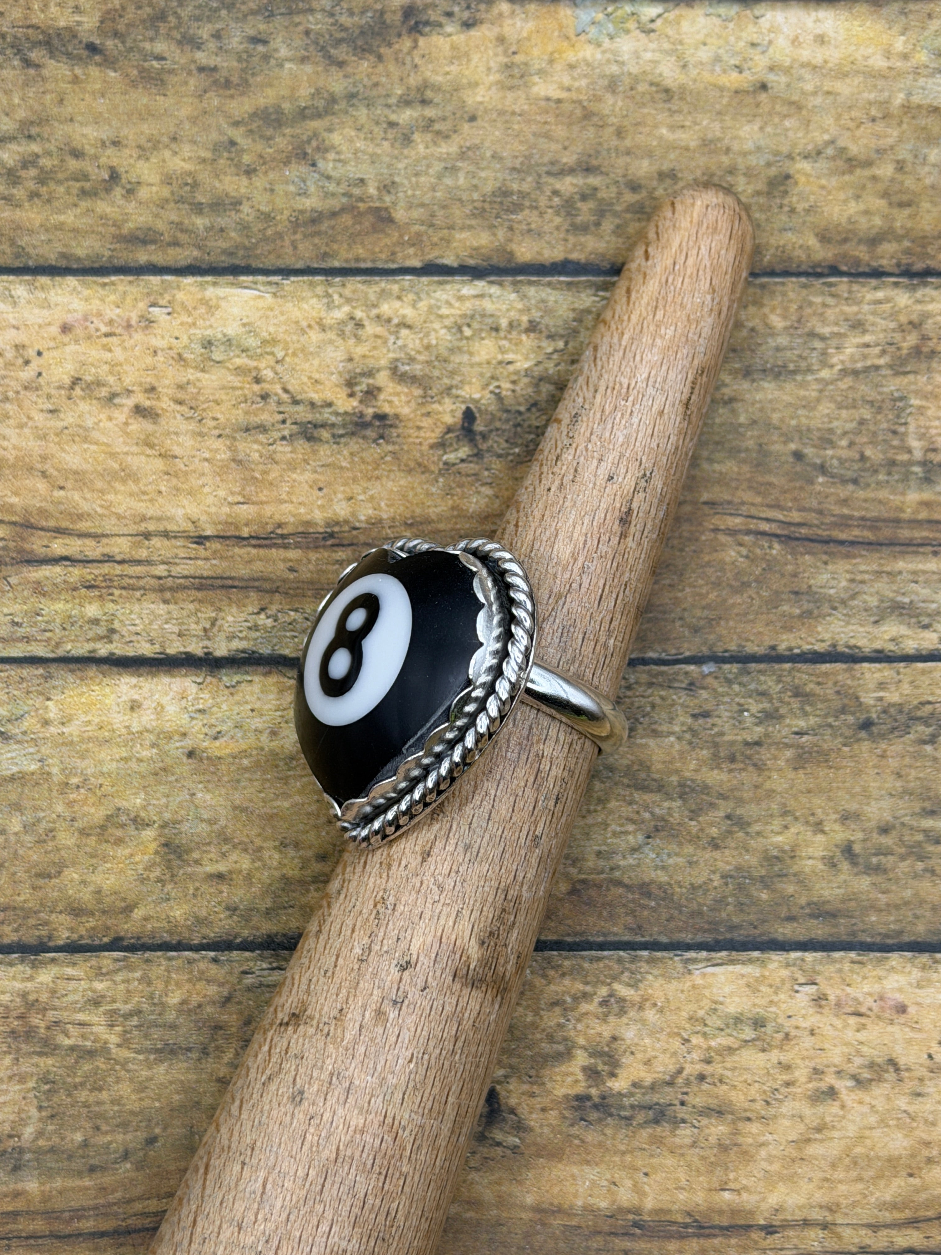 Sabina-Vintage Billiard 8-Ball Heart Ring