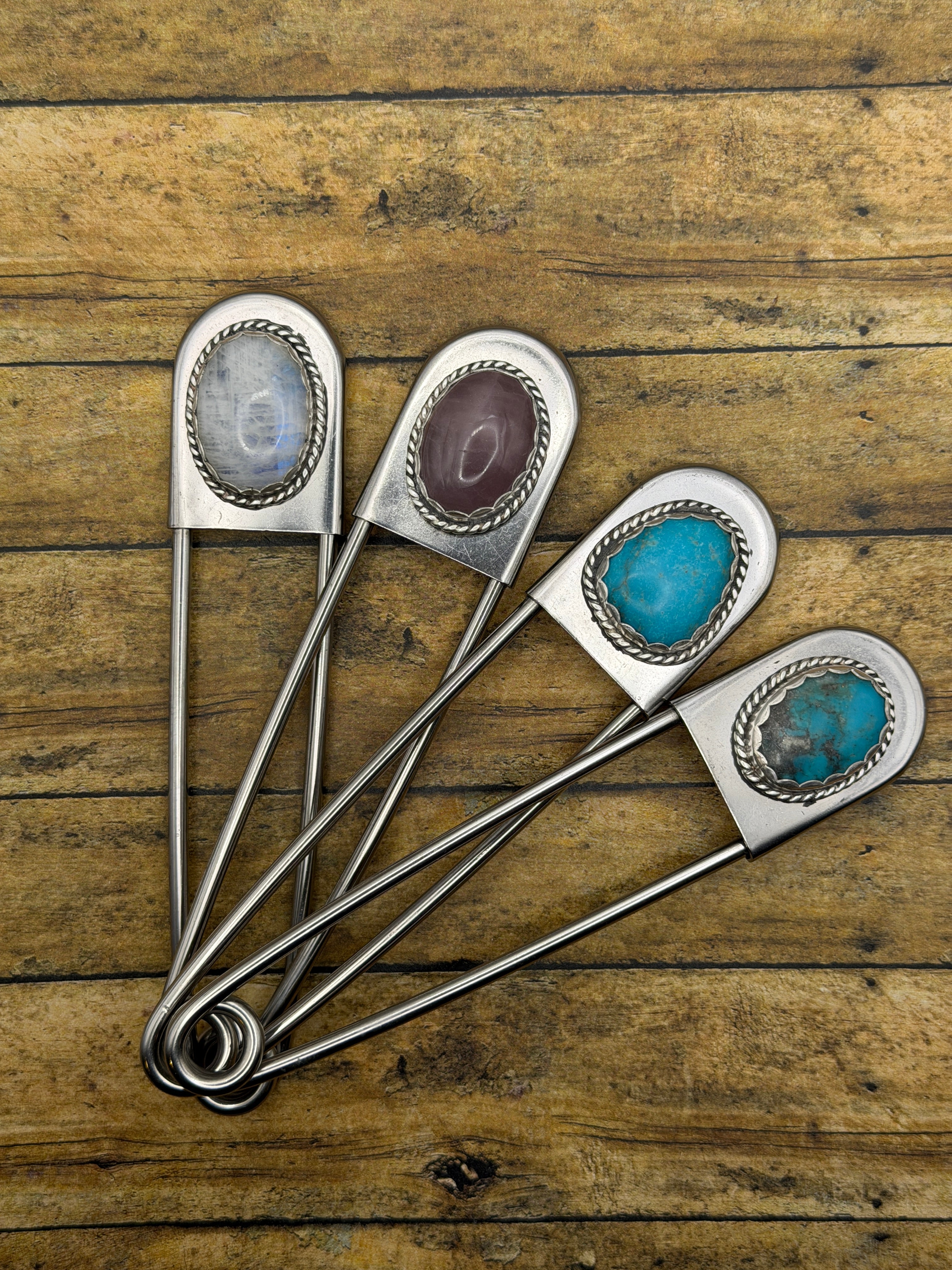 Gwen-Jumbo Safety Pin with Rose Quartz