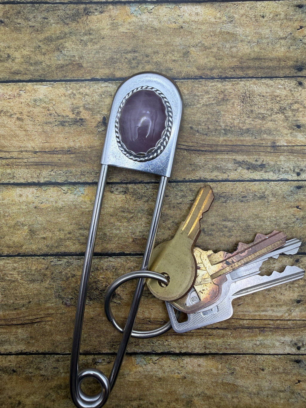 Gwen-Jumbo Safety Pin with Rose Quartz