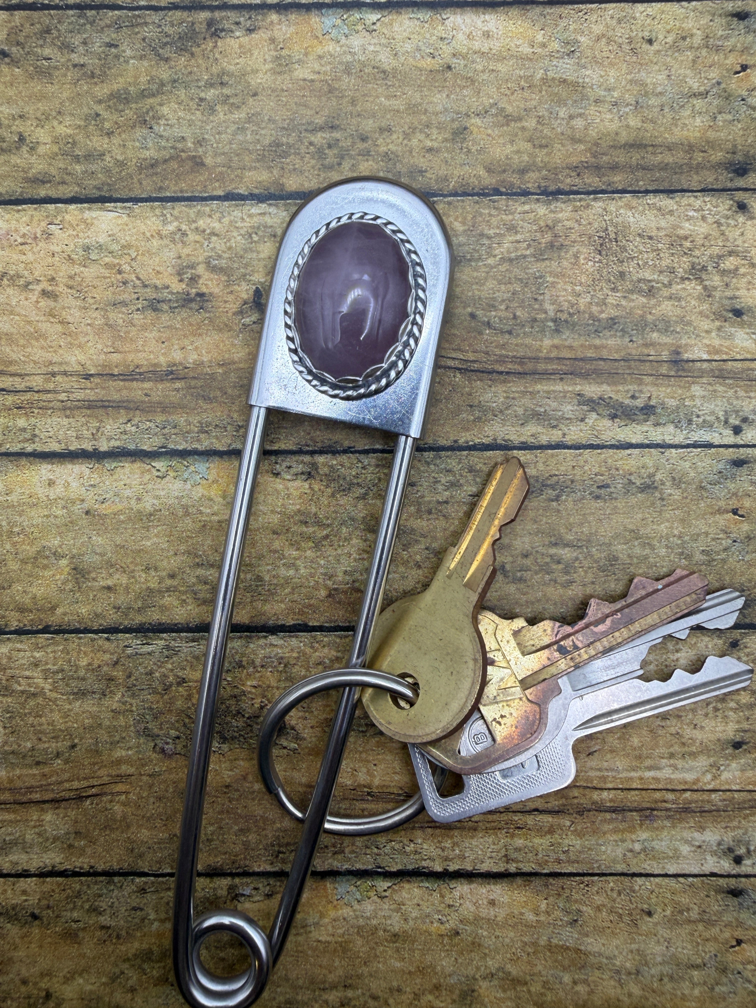 Gwen-Jumbo Safety Pin with Rose Quartz