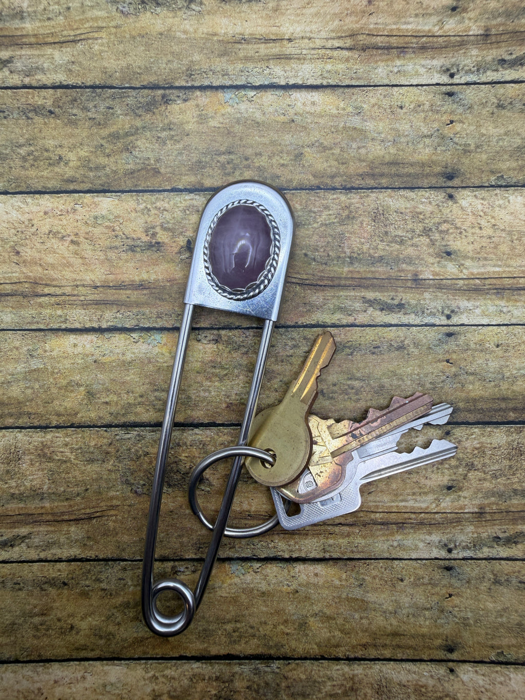 Gwen-Jumbo Safety Pin with Rose Quartz