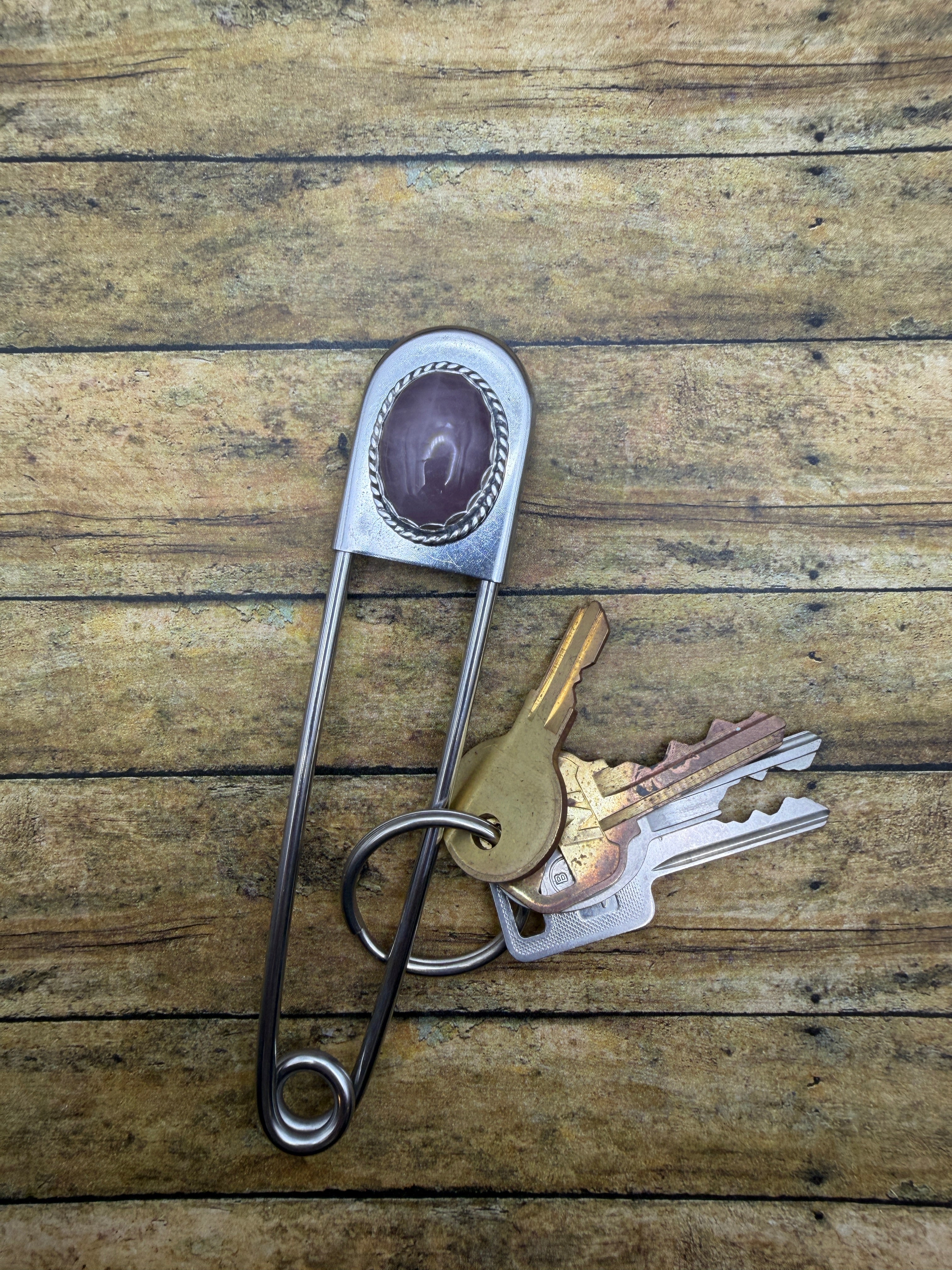 Gwen-Jumbo Safety Pin with Rose Quartz