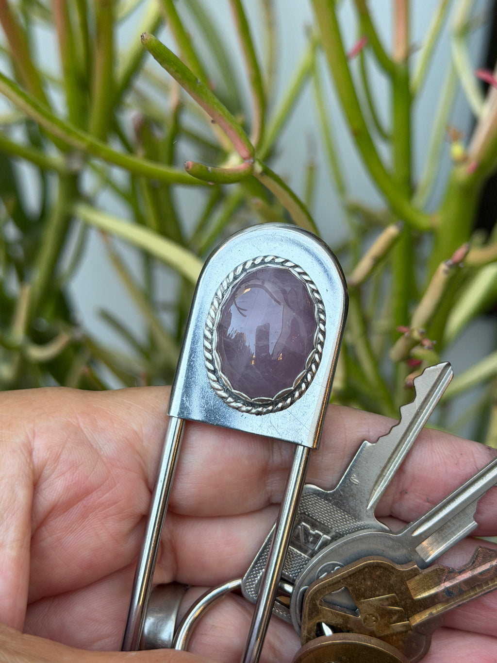 Gwen-Jumbo Safety Pin with Rose Quartz