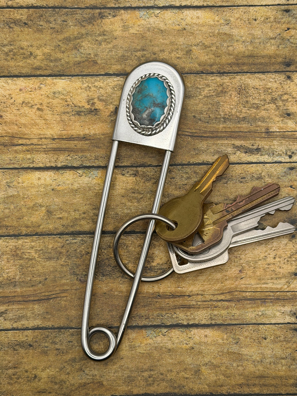 Bree-Jumbo Safety Pin with Turquoise
