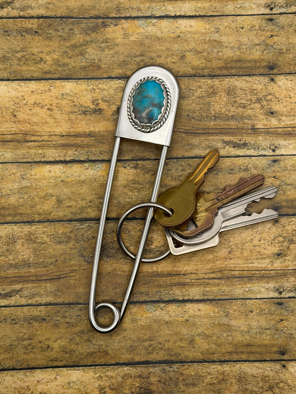 Bree-Jumbo Safety Pin with Turquoise