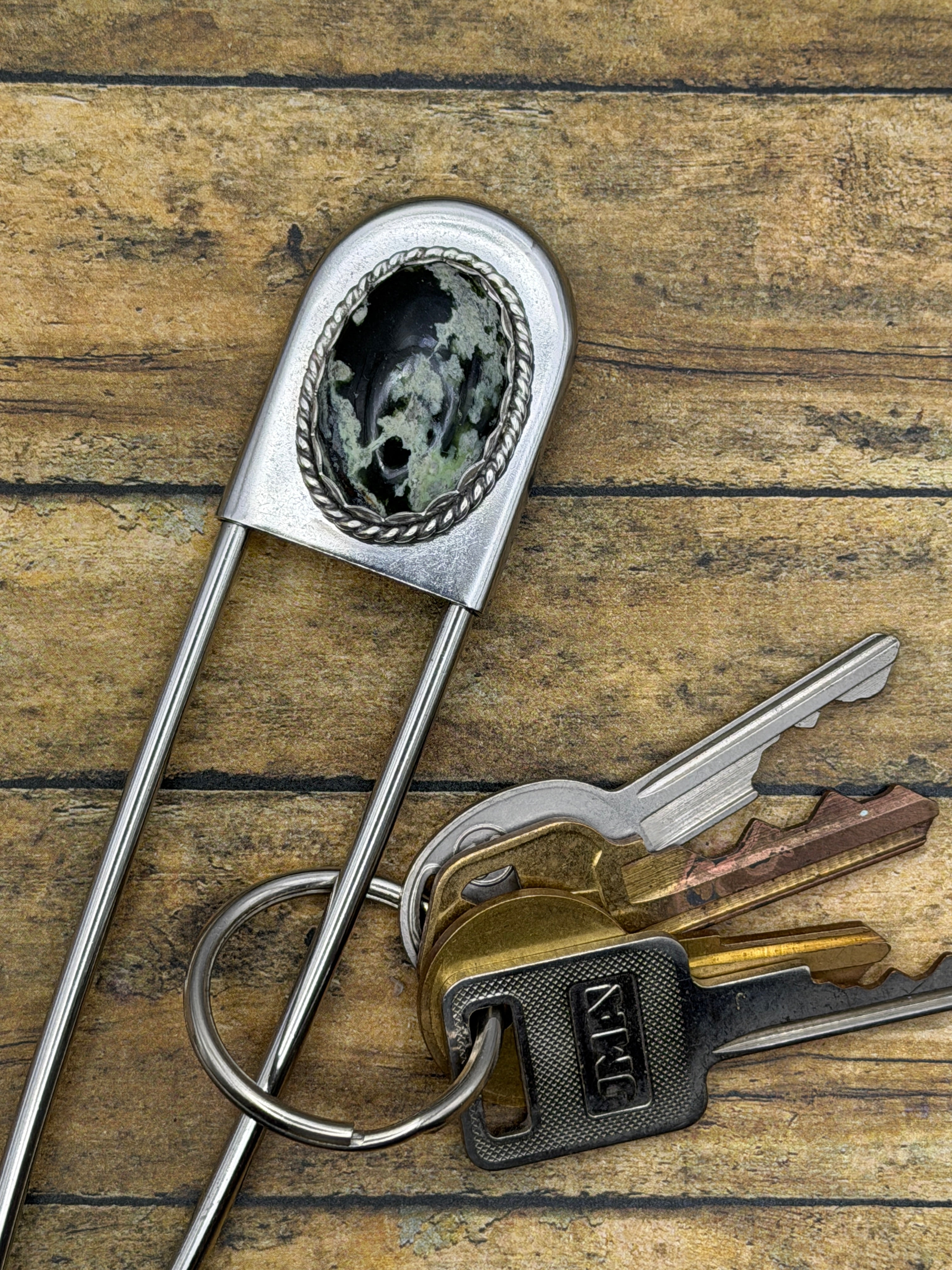 Carter-Jumbo Safety Pin Keychain with Chrome Chalcedony