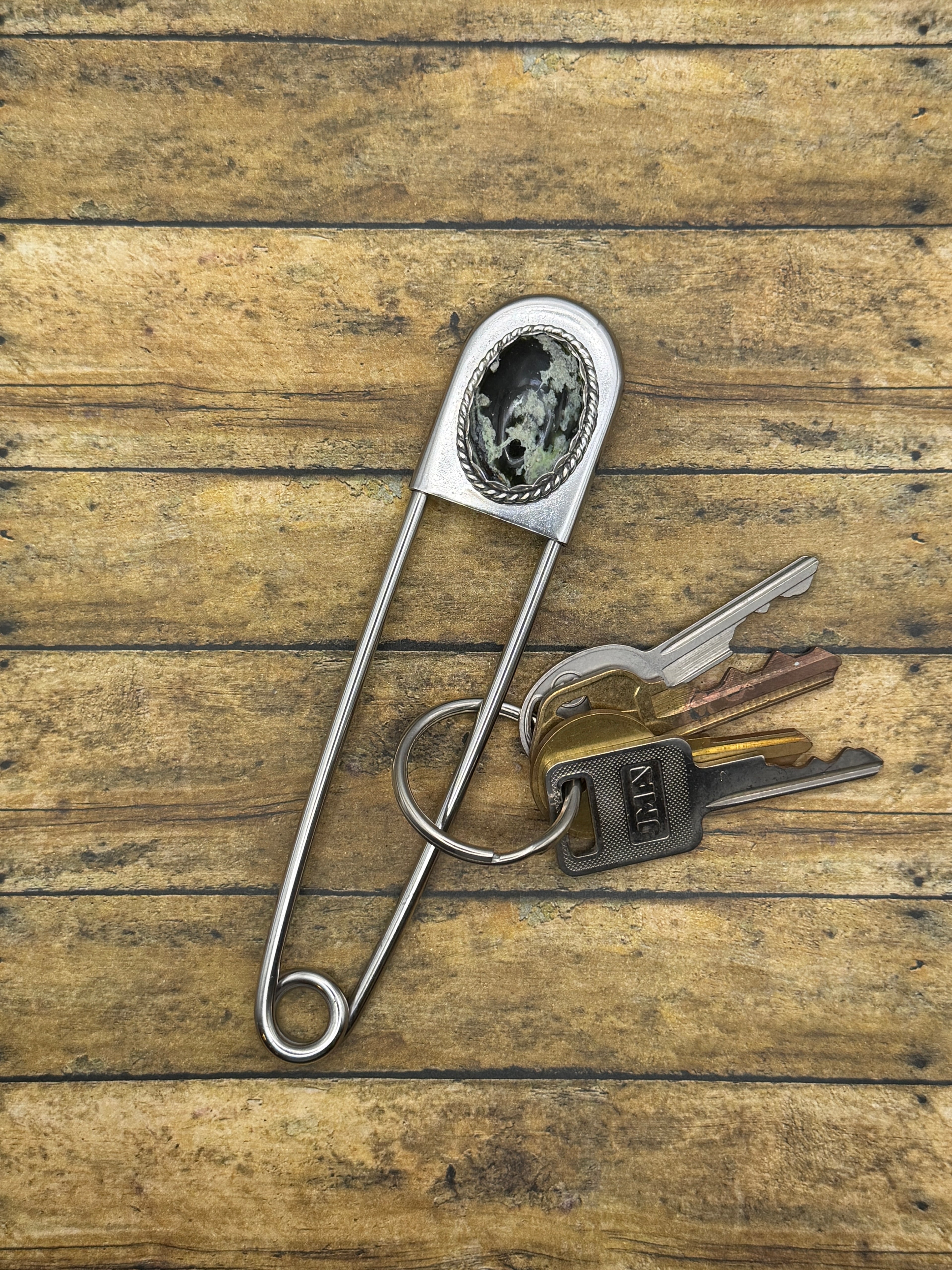 Carter-Jumbo Safety Pin Keychain with Chrome Chalcedony
