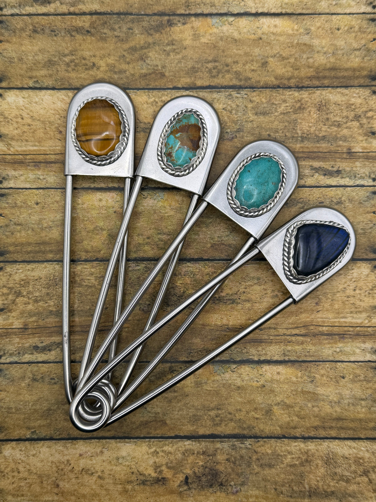 Braxson-Jumbo Safety Pin with Turquoise