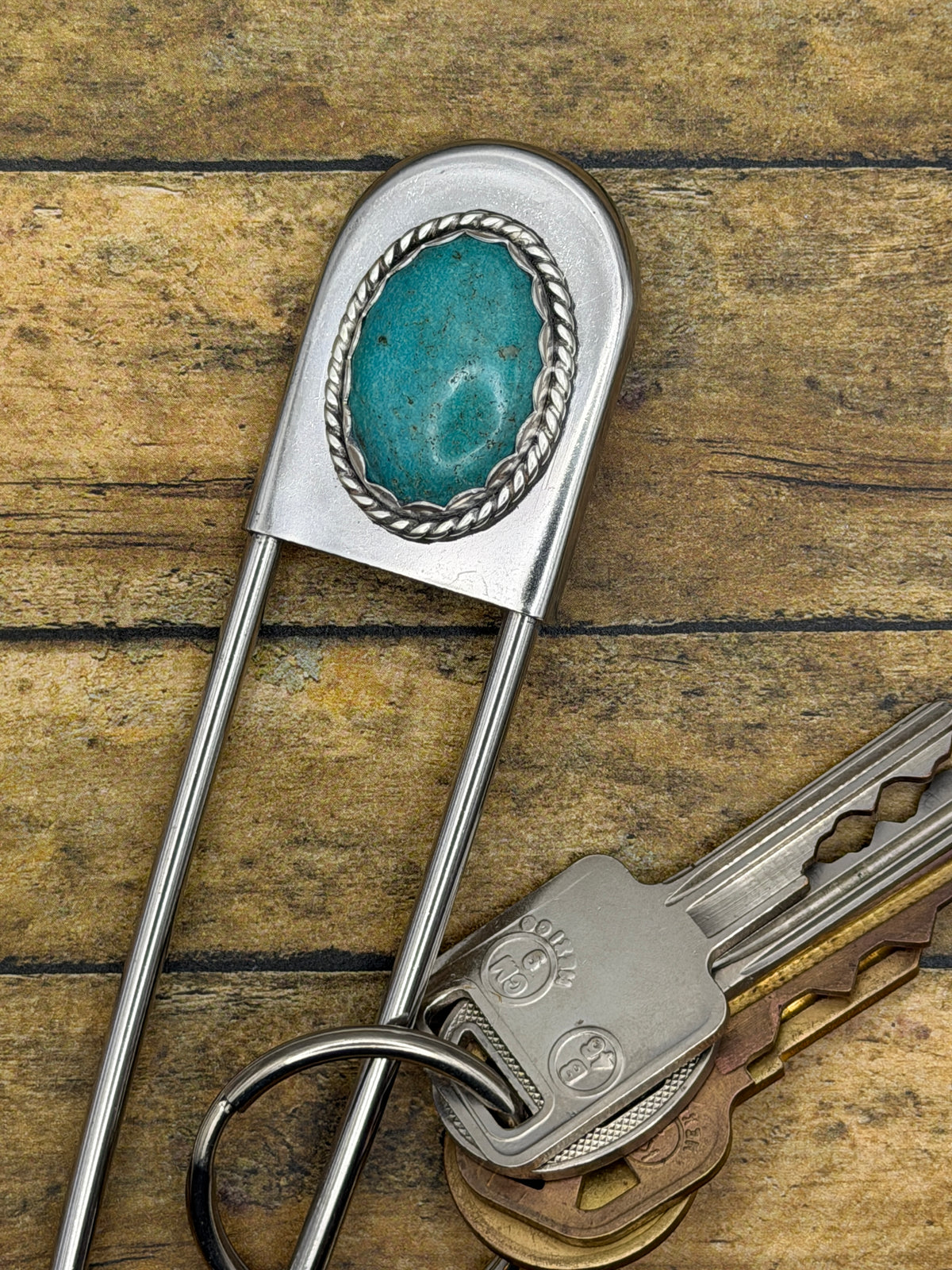Bodin-Jumbo Safety Pin with Turquoise