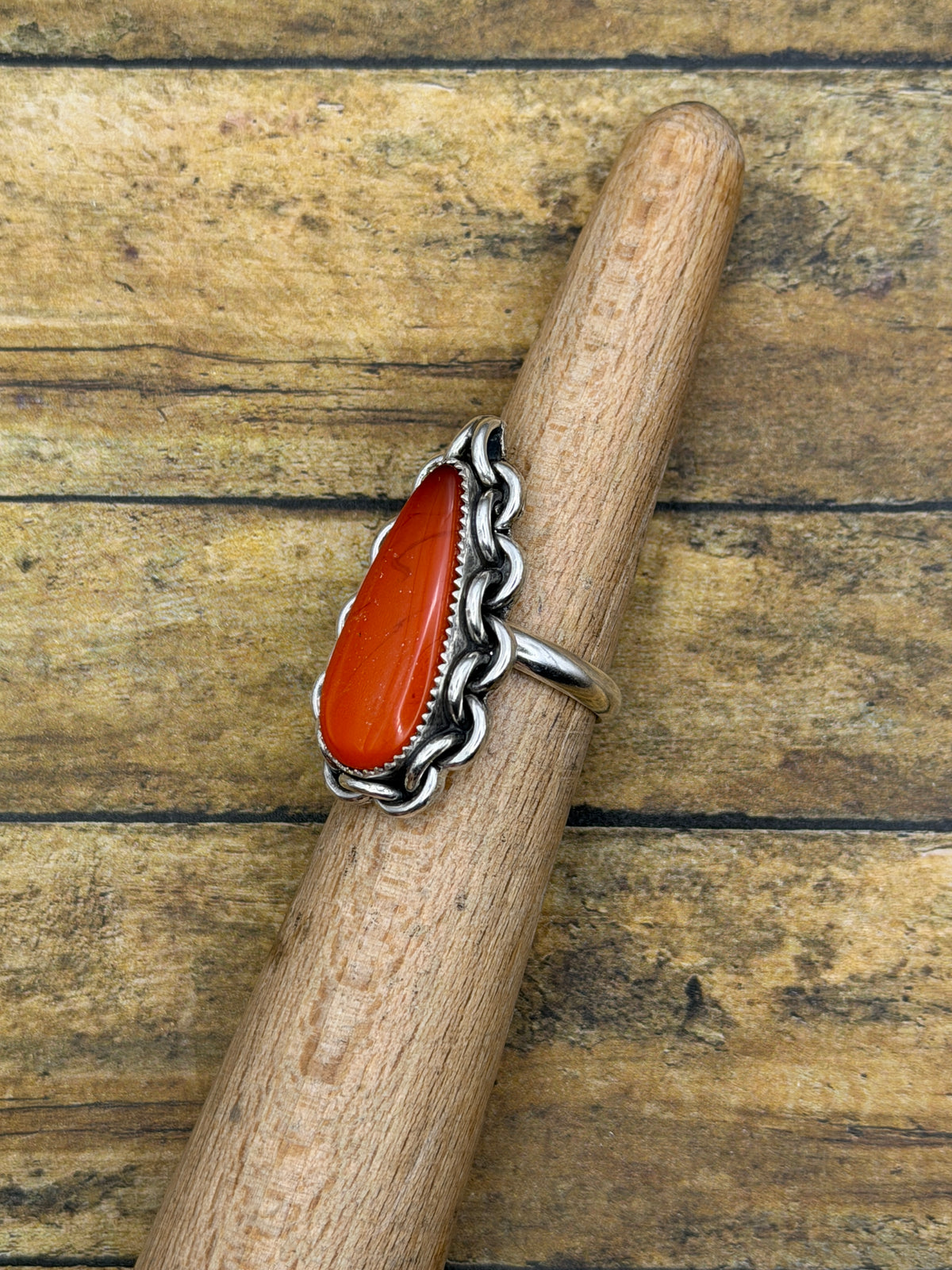 Rihanna – Orange Rosarita Teardrop Statement Ring | Chain Detail | Boho 60s–70s Jewelry