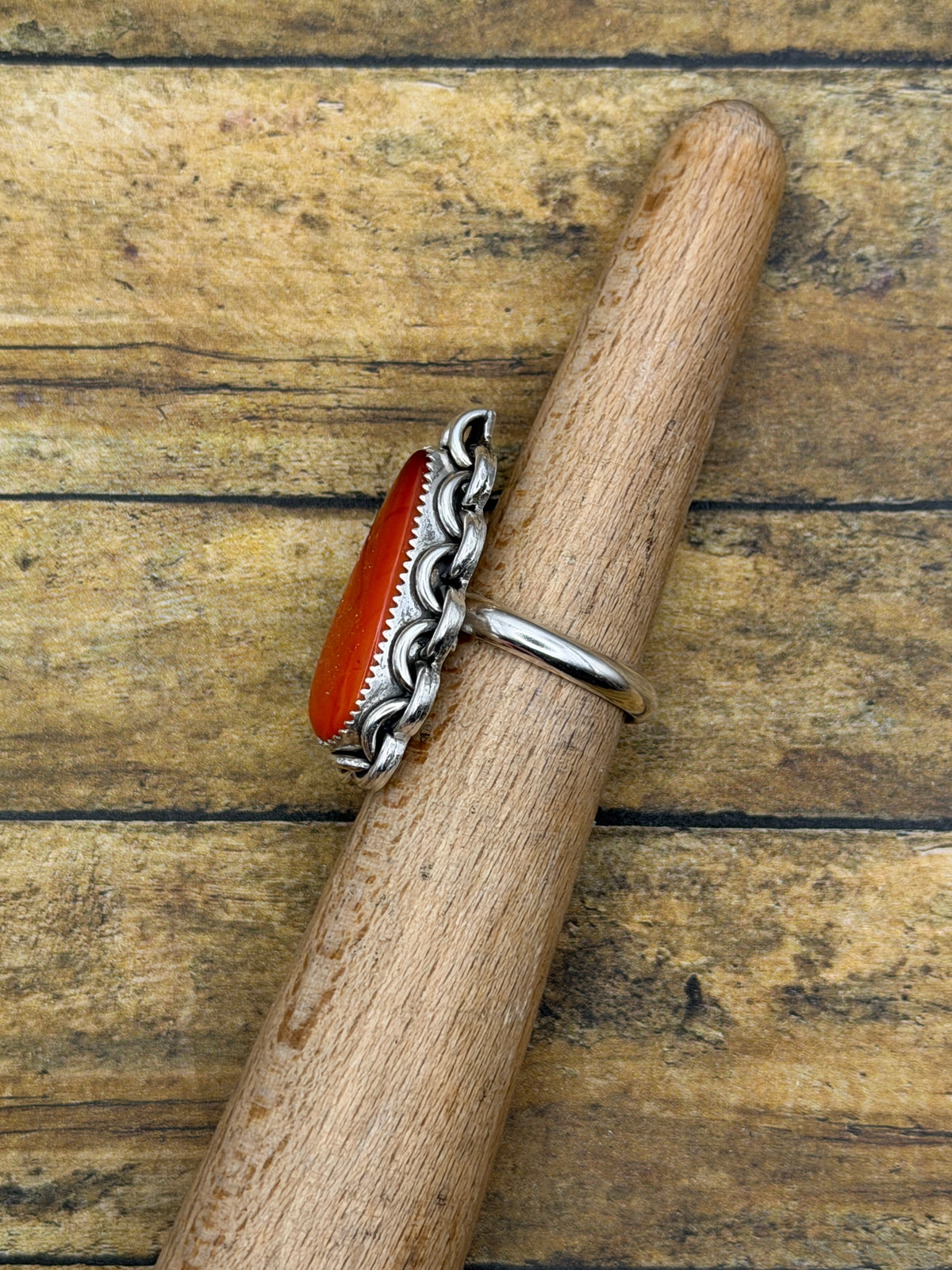 Rihanna – Orange Rosarita Teardrop Statement Ring | Chain Detail | Boho 60s–70s Jewelry