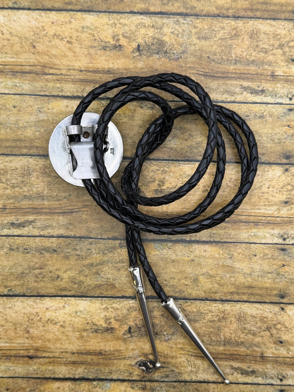 Sylvester – Retro Billiard 8-Ball Bolo Tie | Rock ’n’ Roll Western Statement Jewelry