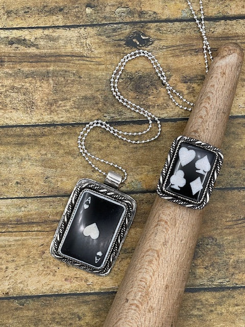 Lance-Onyx Playing Card Ring