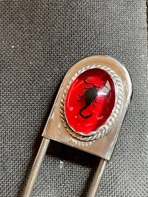 Winter-Jumbo Safety Pin with Black Scorpion in Red Resin Cabochon