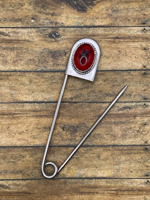 Winter-Jumbo Safety Pin with Black Scorpion in Red Resin Cabochon