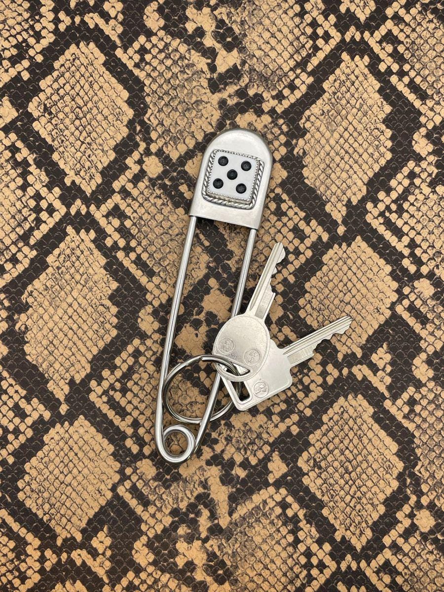 Zen-Jumbo Safety Pin Keychain with White Dice #5