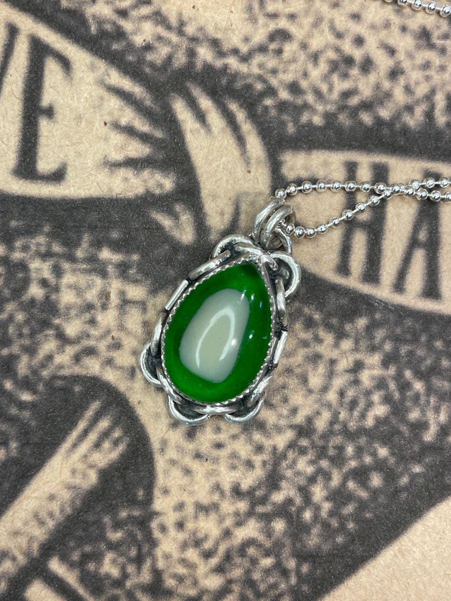 Yona-Tooth in Green Resin with Chain Detail Pendant