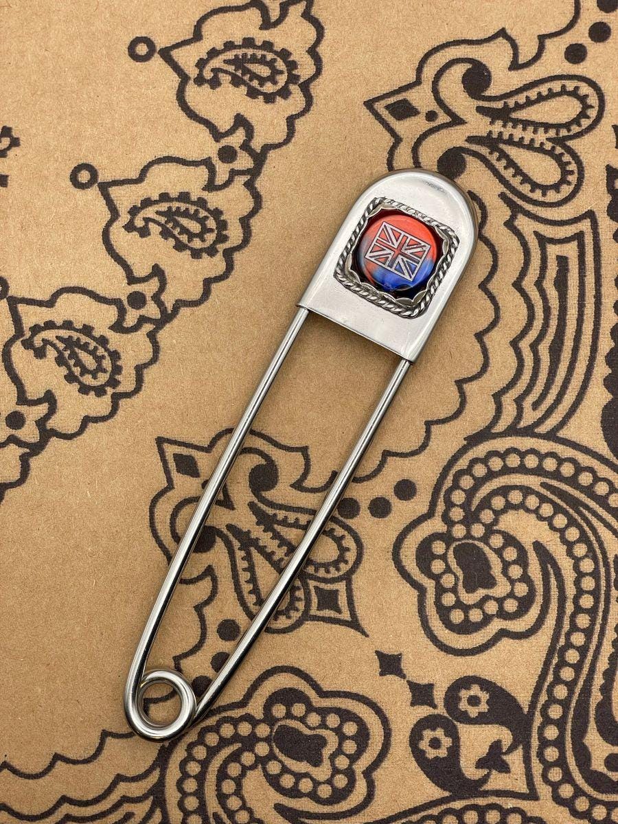 Zaber-Jumbo Safety Pin Keychain with Flag Dice