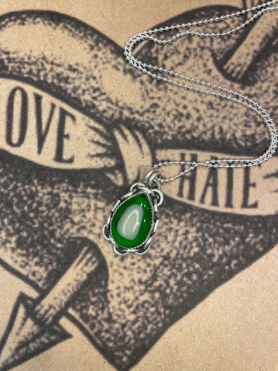 Yona-Tooth in Green Resin with Chain Detail Pendant