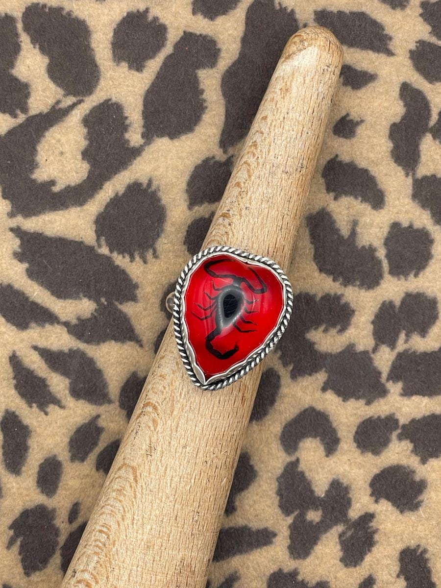 Welch-Black Scorpion in Red Resin Heart Ring