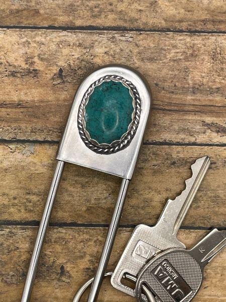 Bruno-Jumbo Safety Pin with Turquoise